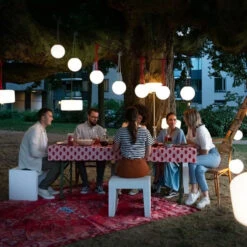 Lampe Fatboy Bolleke - Taupe 10 Lampe Fatboy Bolleke - Taupe -Jardin Meubles Soldes Boutique 100303 lampe fatboy bolleke taupe ambiance personnes