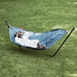 Hamac Fatboy Headdemock Deluxe Cadre Noir + Coussin - Bleu Clair -Jardin Meubles Soldes Boutique 100632 hamac fatboy headdemock deluxe bleu clair ambiance