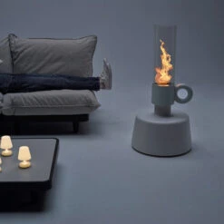 Lampe Fatboy Flamtastique - Anthracite -Jardin Meubles Soldes Boutique 104683 lampe huile fatboy flamtastique anthracite personne ambiance