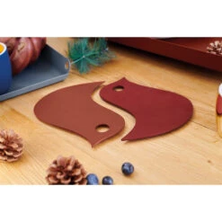 Dessous De Plat FERMOB Oiseaux - Rouge Ocre / Piment 15 Dessous De Plat FERMOB Oiseaux - Rouge Ocre / Piment -Jardin Meubles Soldes Boutique 300208 dessous plat fermob oiseaux rouge ocre piment ambiance 5