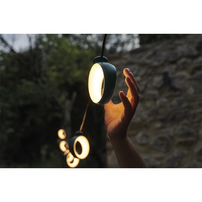 Guirlande Lumineuse FERMOB Hoop - Bleu Acapulco 4 Guirlande Lumineuse FERMOB Hoop - Bleu Acapulco – Image 2