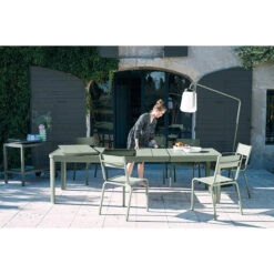 Table Fermob Oléron Avec 2 Rallonges 155 / 255 X 100 Cm - Gris Orage -Jardin Meubles Soldes Boutique ol ron cactus maillane bookgss2020 sebastien erome 5 min 2