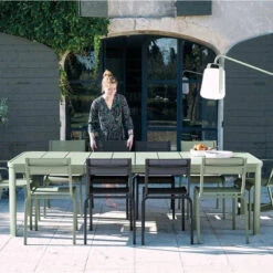 Table De Jardin 10 Personnes Avec 2 Rallonges FERMOB Oléron 155 / 255 X 100 Cm - Piment 16 Table De Jardin 10 Personnes Avec 2 Rallonges FERMOB Oléron 155 / 255 X 100 Cm - Piment -Jardin Meubles Soldes Boutique oleron cactus maillane book2020 sebastien erome 8 min 1 3