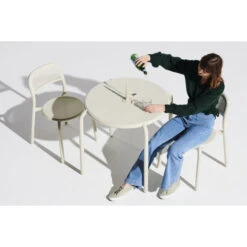 Table De Jardin 2 Personnes Fatboy Toní Bistreau - Anthracite 13 Table De Jardin 2 Personnes Fatboy Toní Bistreau - Anthracite -Jardin Meubles Soldes Boutique table fatboy toni bistreau ambiance 2 min